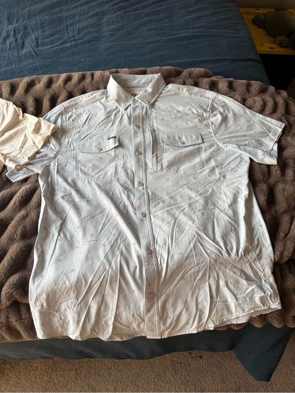 Men's White Short-Sleeve Button-Down Shirt with Micro Print